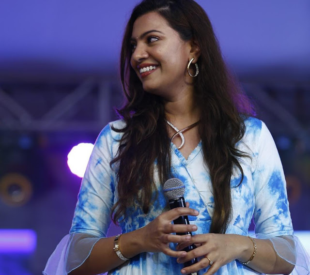Tollywood Singer Geetha Madhuri Long hair in Blue Gown 52